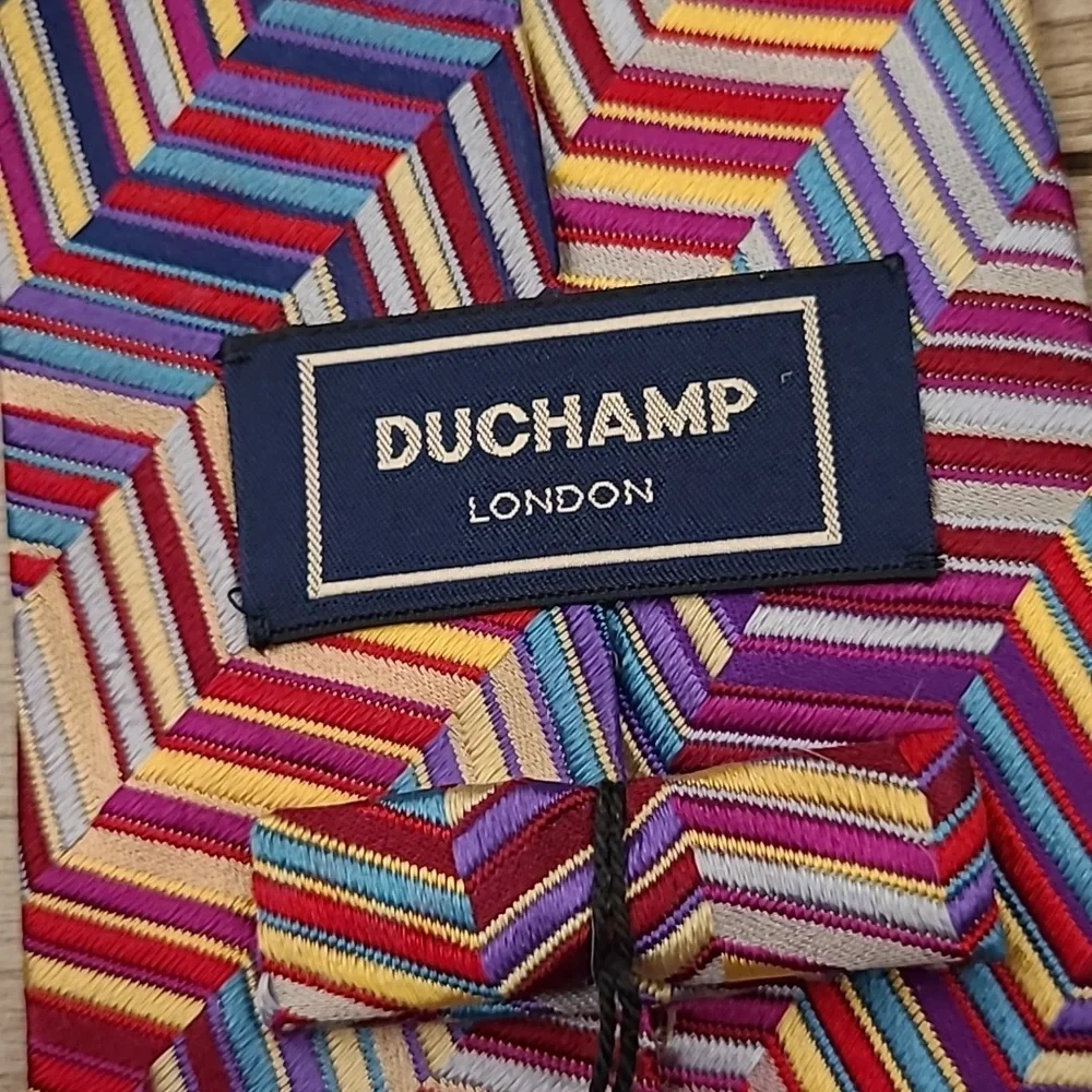 DUCHAMP London Metallic Multicolor Zig Zag Striped Pattern Silk Tie RARE NEW‎